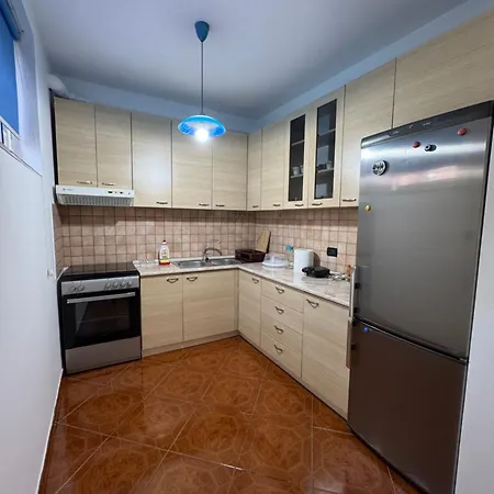 Tiranacenterhome Apartmán